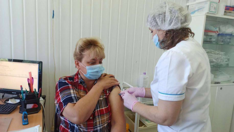 Дискриминация людей без иммунитета и без прививки неминуема — Песков