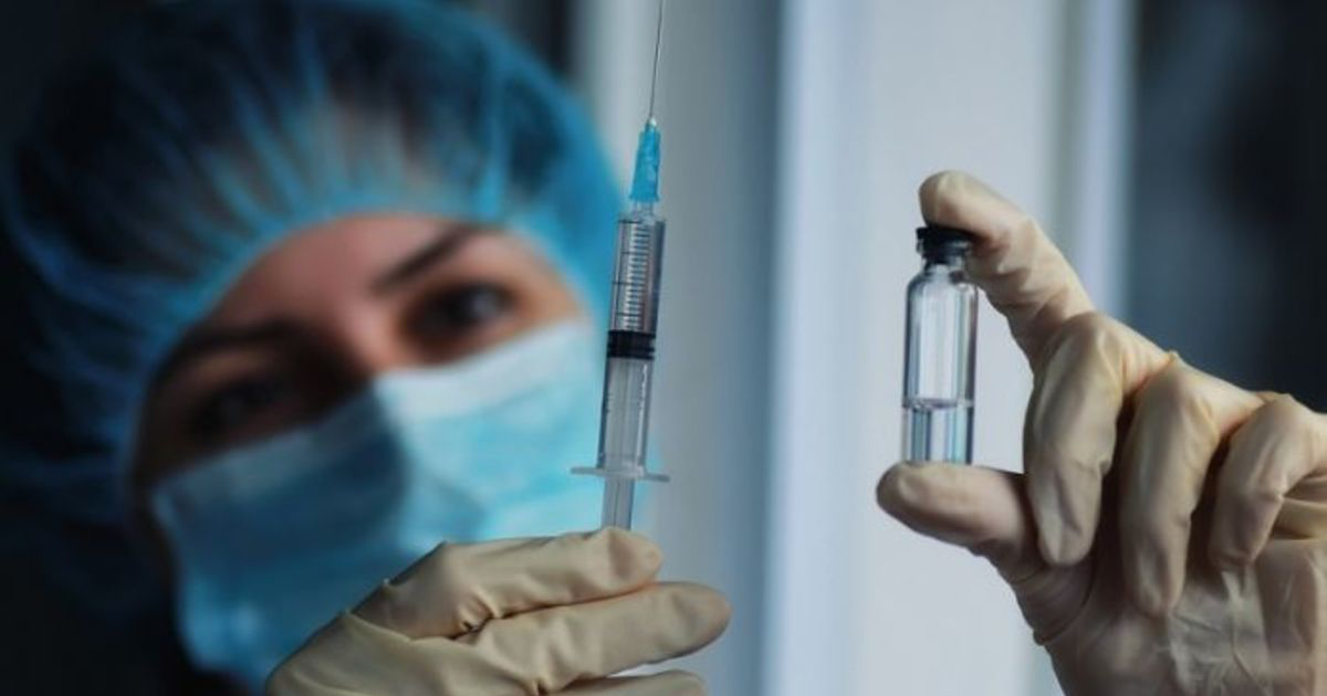 Мурашко согласился с необходимостью пересмотреть размер компенсации за осложнения от прививки