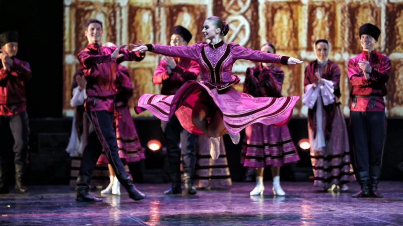 «Национальное шоу балета “Кострома”» отправляется в масштабное путешествие